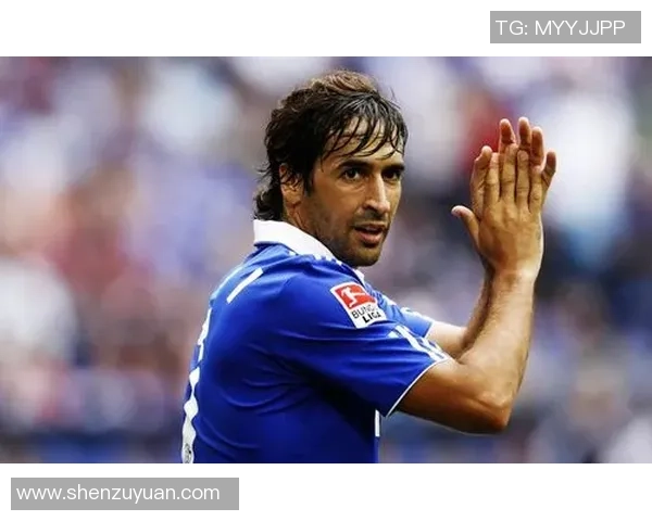 模仿足球明星射门瞬间的精彩瞬间与技巧解析